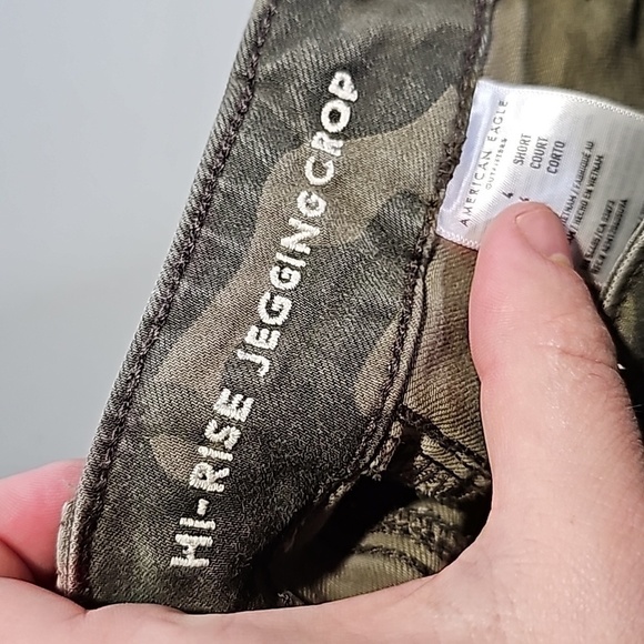 American Eagle next level stretch size 4 camo high rise cropped jeggings - Picture 7 of 8